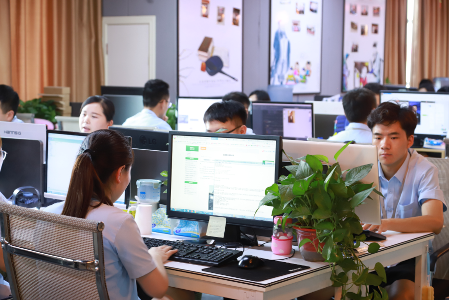深化客户服务 提供一站式技术支持